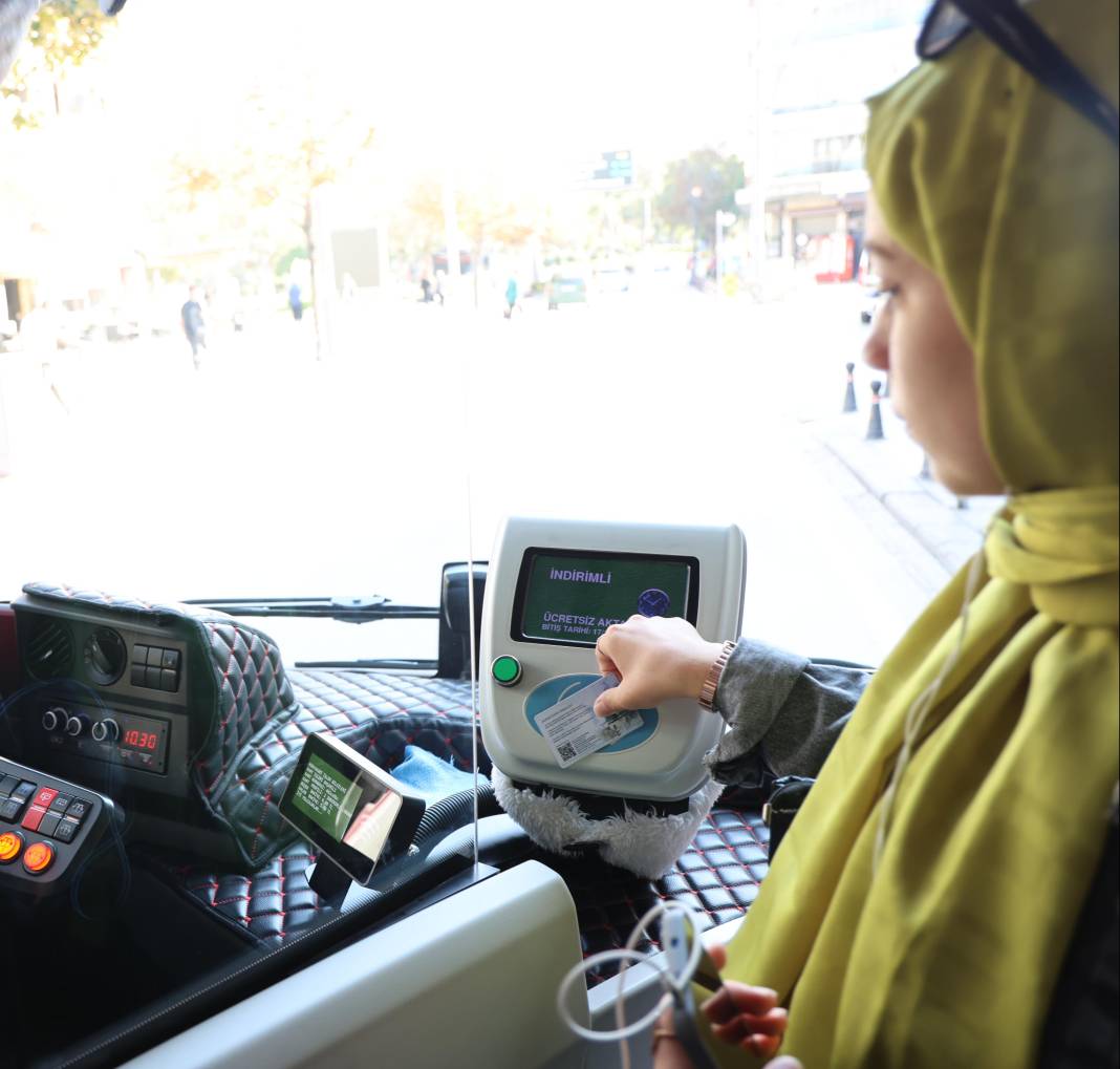 Yeni üniversitelilere Konya hediyesi! Toplu ulaşım 10 gün ücretsiz 9